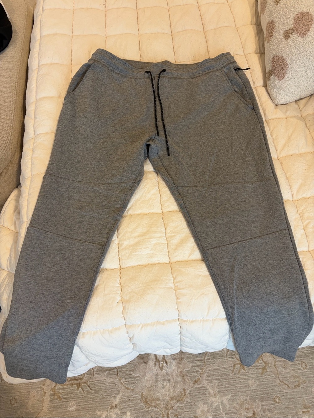 Men’s American Eagle Sweatpants Size XL Grey Color